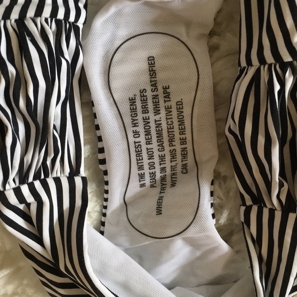 Bathing suit NWOT - Picture 4 of 5